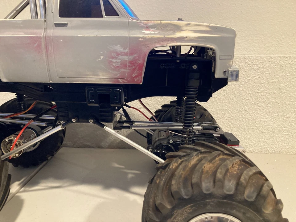 De Colección Tamiya Super Clod Buster 1/10 Monster Chevrolet C 10 Camioneta Coche RC Juguete Foto 3 de 4