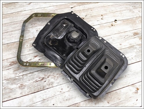 86-92 Nissan D21 Hardbody Pickup V6 3.0L 4WD 5speed Manual Shifter Boot Grey OEM
