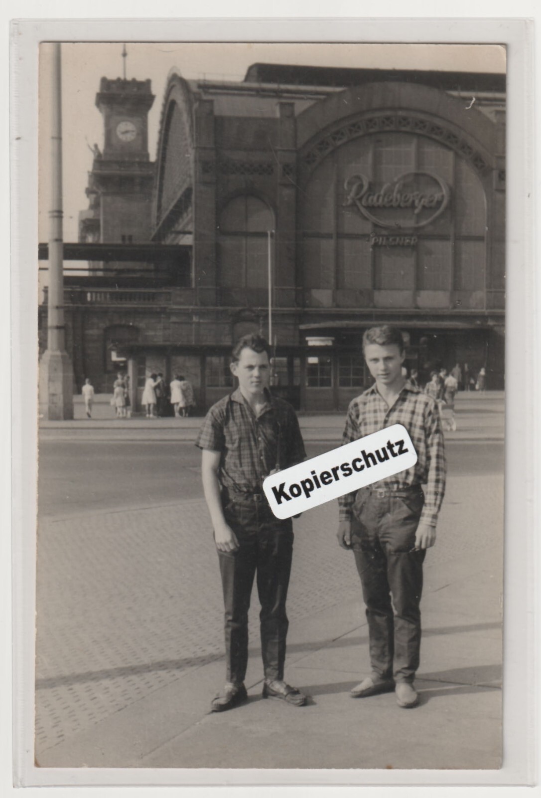 Bild 1 von 2