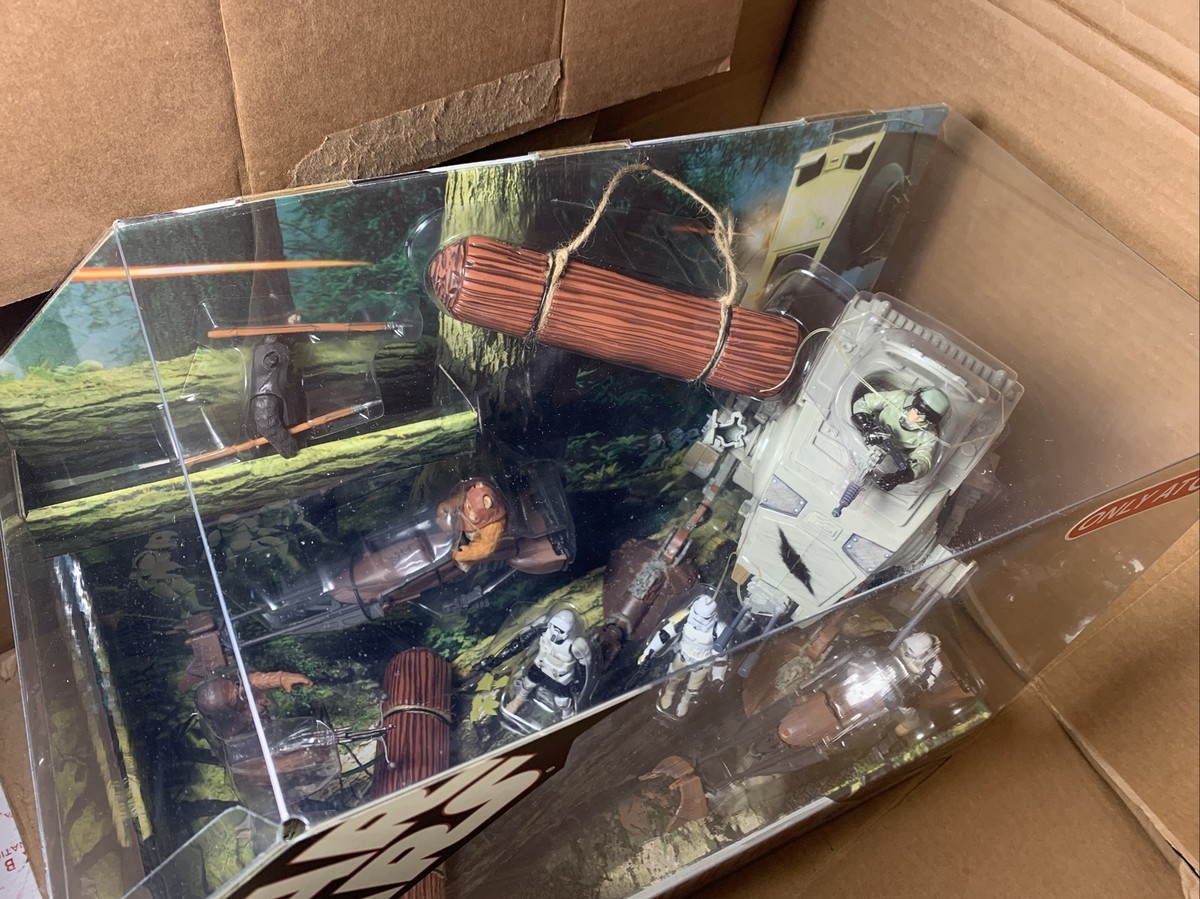 HASBRO  スターウォーズ バトルパック Battle of Endor Amazon.com: Star Wars 30th Anniversary Saga 2007 Exclusive Action