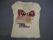 Minnesota Twins T-shirt World Series Central Division Alyssa Milano Woman's