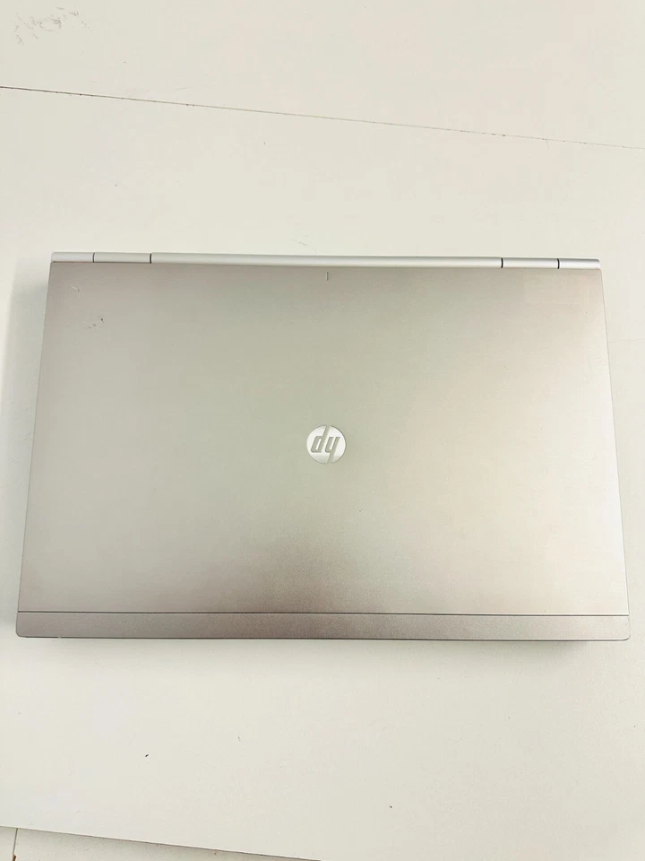 Hp Elitebook 8570p i5-3320M/8GB/120GB SSD/15,6" HD+/Windows 10 Pro/A- - Immagine 4 di 4