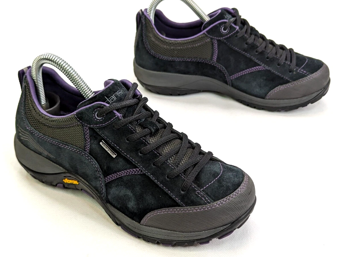 Dansko store summer 219