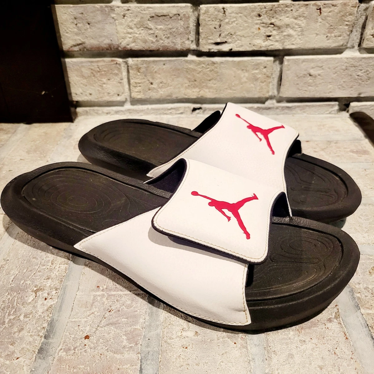 Jordan best sale 6 sandals