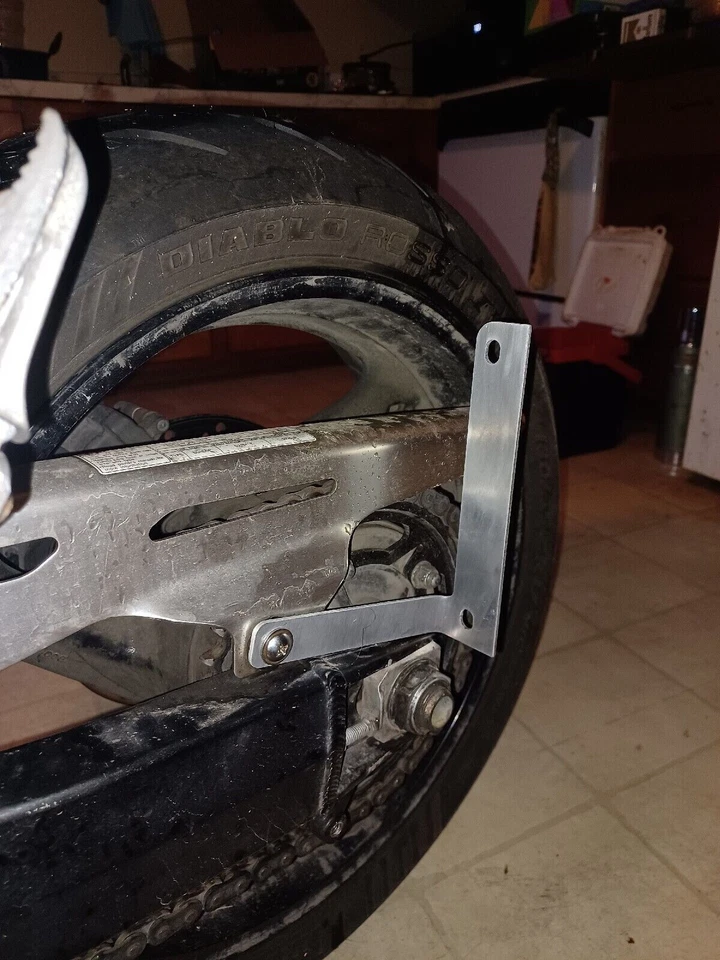 Suporte de realocação de placa de licença lateral plana para Suzuki Bandit todos os anos - Imagem 4 de 4