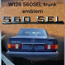 W126 F&uuml;r Mercedes Kofferraum 560SEL 560 Sel Emblem Chrom Ref Nummer: A1268172315