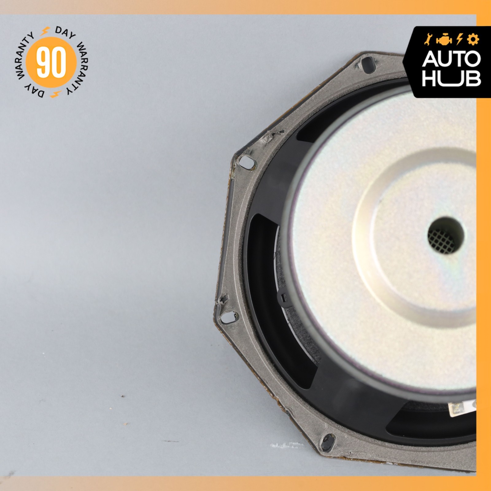 06-17 Aston Martin V8 Vantage Subwoofer Sub Woofer Speaker OEM 26k