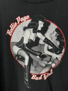 T-shirt Cadeau Noël 1990 Bettie Page - Coton Gildan Unisexe - Neuf Avec étiquettes - Toutes Tailles