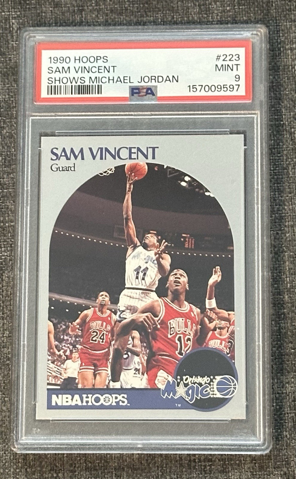 1990-91 NBA HOOPS #223 Sam Vincent w/ Michael Jordan PSA 9 Mint