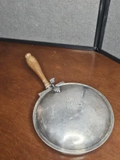 Sheffield Silver Co E P C 300 Lidded Silverplate Silent Butler Crumb Catcher