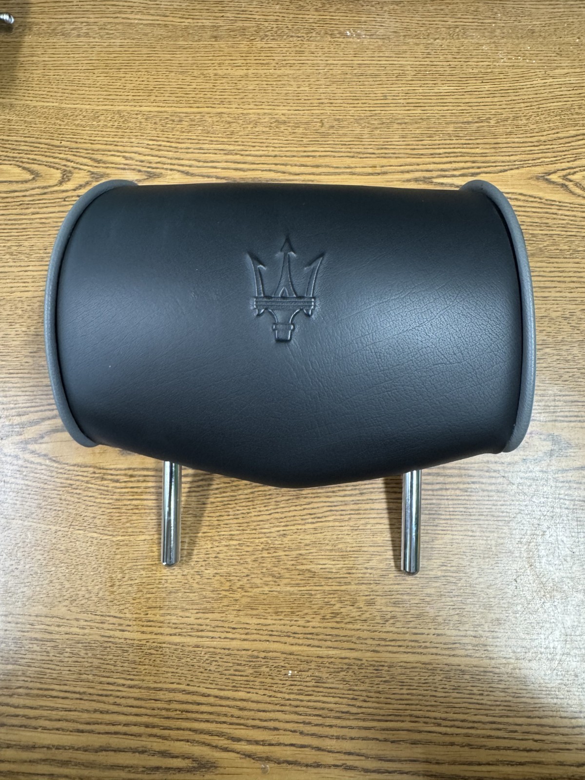 2003-2013 Maserati Quattroporte Left or Right Rear Seat Headrest Head Rest Black