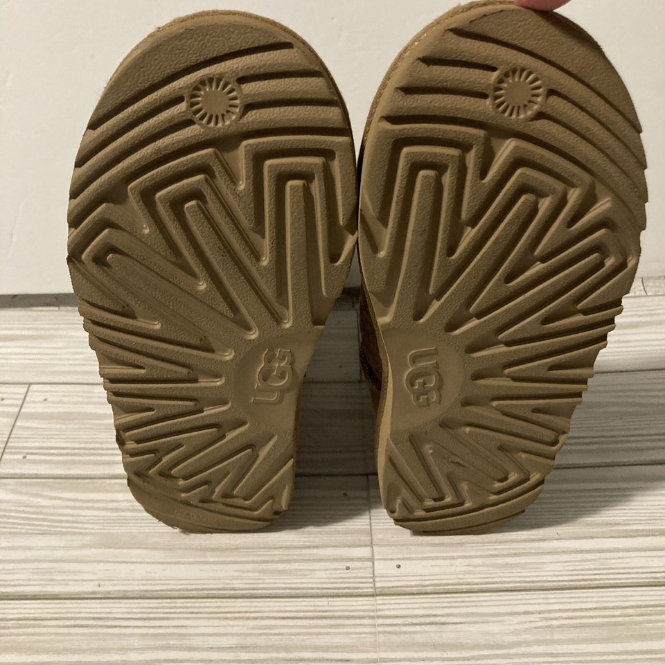 UGG Australia Kids Classic II Glitter Leopard Boots Size Youth 3 Kids