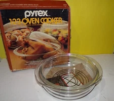 Pyrex Oven Cooker 3 Qt. Roaster 026 w/ Dome Lid 687-C & Metal Rack