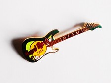 VINTAGE HARD ROCK CAFE "MIAMI" STRATOCASTER GUITAR PIN/BROACH GREEN/TWO TONE