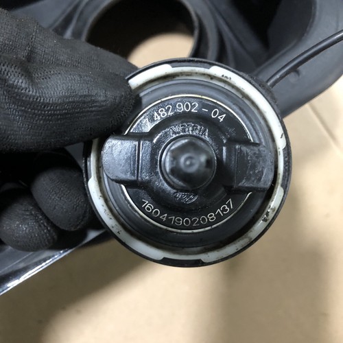 Cubierta de solapa de llenado de combustible BMW X4 G02 X4M F98 carcasa de montaje portador de olla 7414473 - Imagen 5 de 10