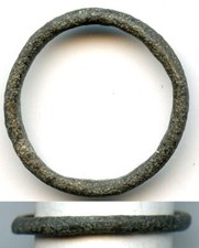 Ancient bronze Celtic finger ring (size ~ 5 1/2), 800-500 BC, Danube Area