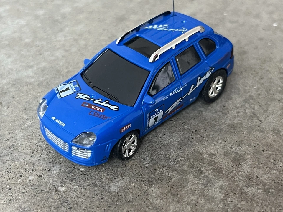 Mini RC Blue & Red Coke Can Car 27 MHz untested no remote - Image 3 of 4