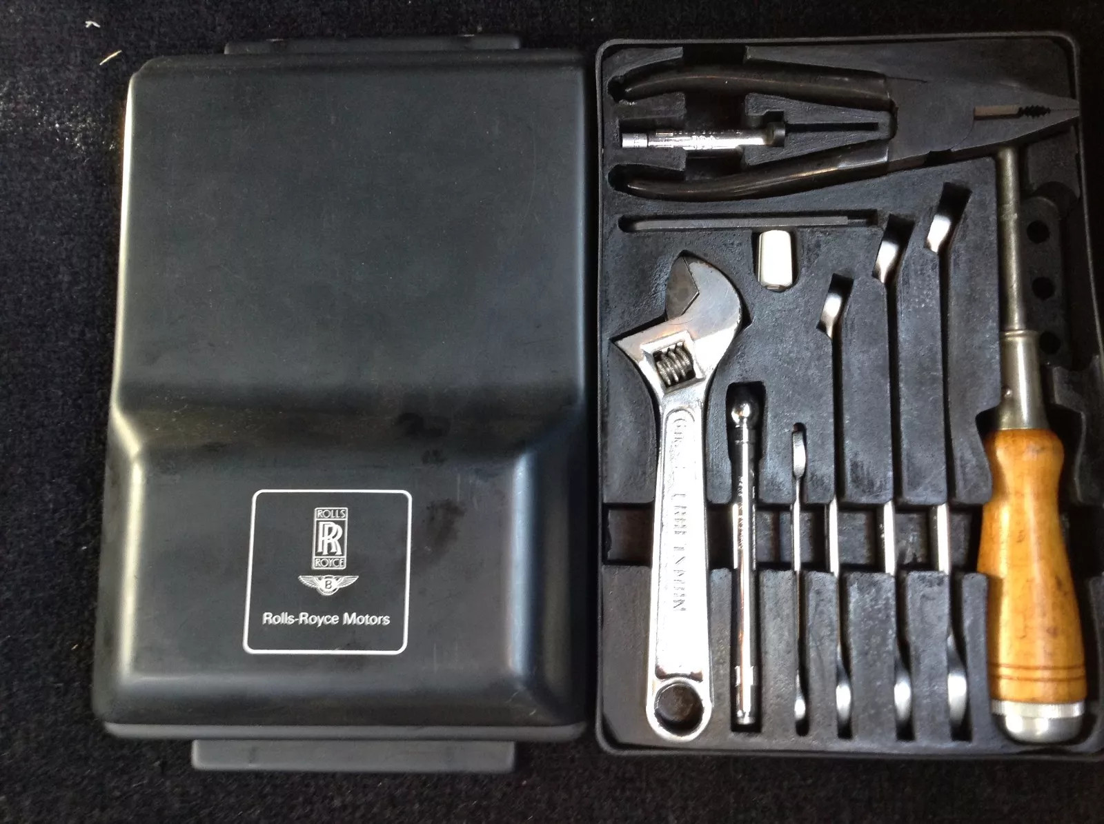 81 - 91 ROLLS ROYCE SILVER SPUR ORIGINAL TOOL TRAY SET