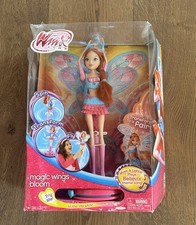Winx Club Magic Wings Bloom Doll Musica e Light Spin Trasforma in Fata Ritirata