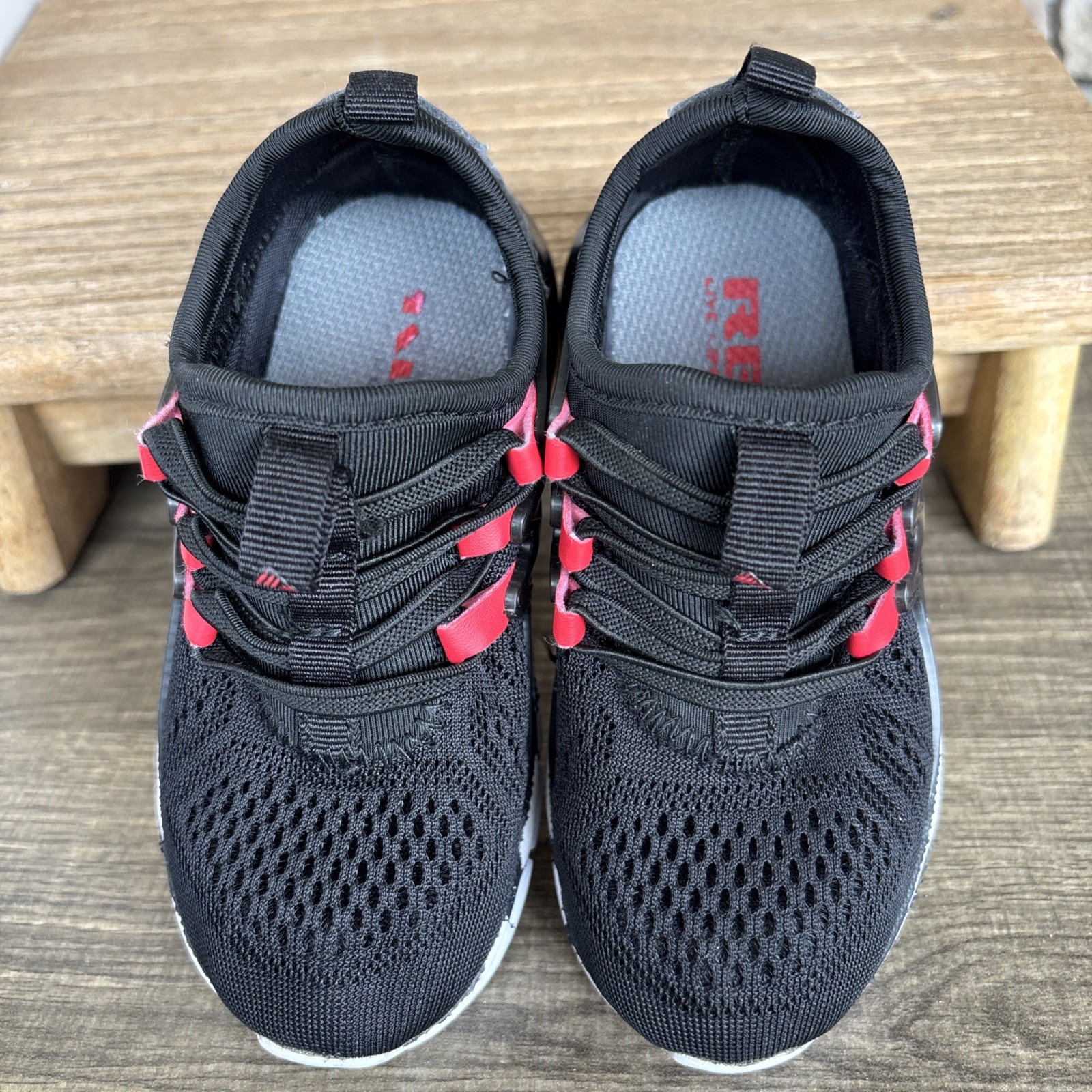 Reebok  RBX Toddler Sneaker Black/Red Size 9 Stretch Self Tie Shoes thumbnail 12