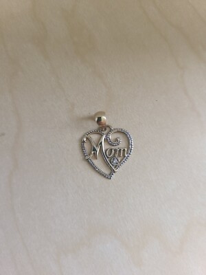 VTG JACMEL JCM 10K GOLD SMALL DIAMOND MOM HEART PENDANT .5 GRAMS