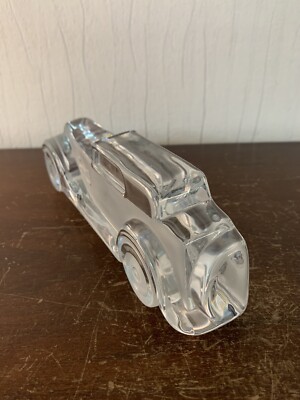 Sculpture / presse-papiers cubique concave en cristal sur