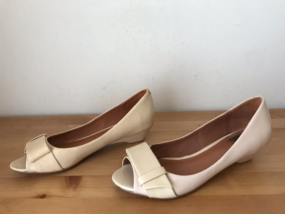 $195 Pour la Victoire para mujer talla 6M charol desnudo 'rin' peeptoe cuñas planas Foto 4 de 4