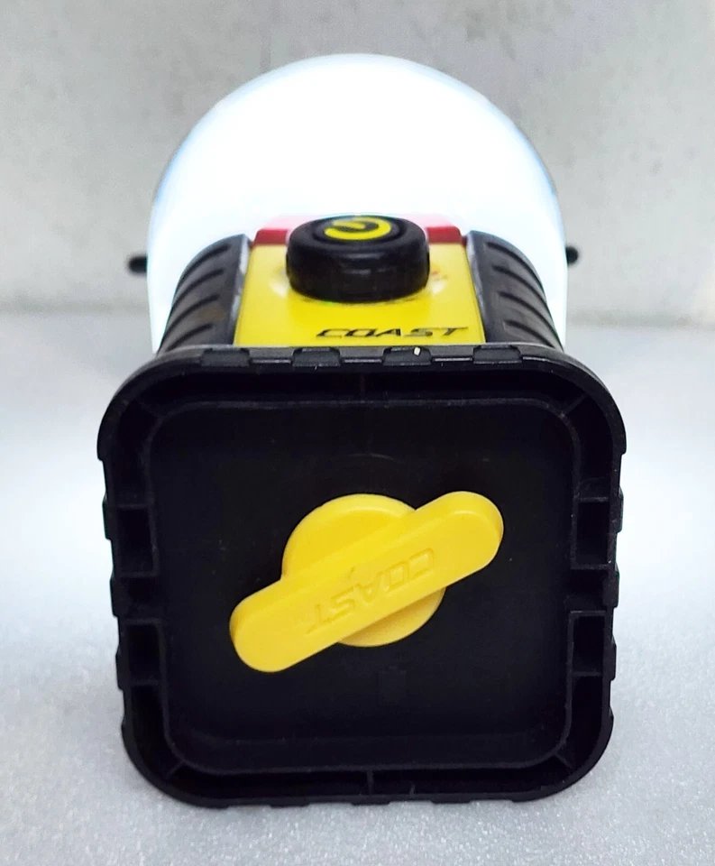 Modo de emergencia rojo brillante e intermitente Coast Lantern Camp Foto 4 de 4