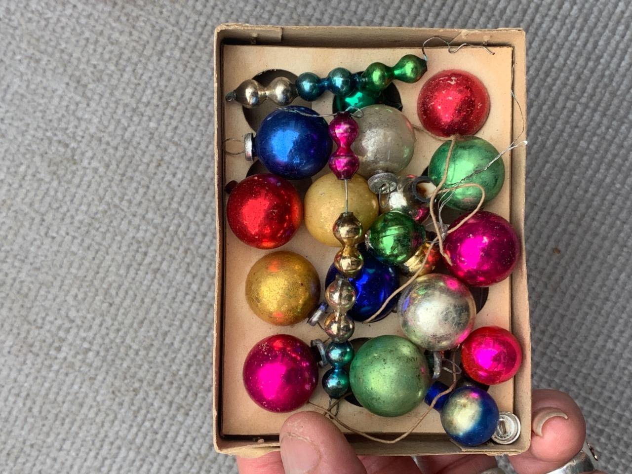 SMALL BOX OF VINTAGE CHRISTMAS TREE DECORATIONS. eBay