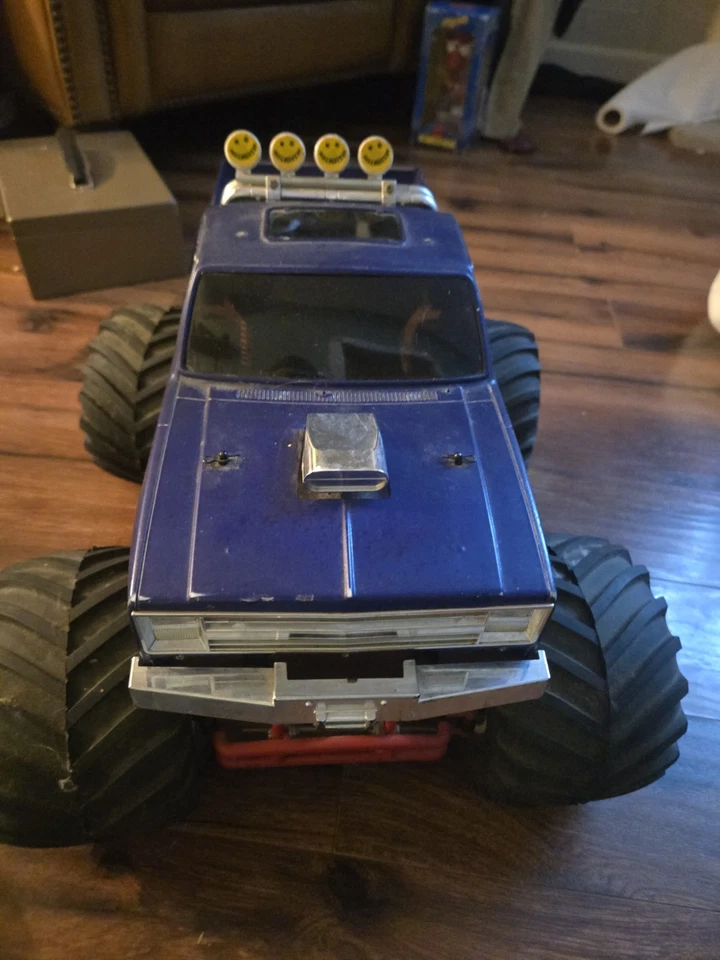 Tamiya Super Clod Buster 1/10 RC Monster Truck Project Parts Repair - Image 2 of 4