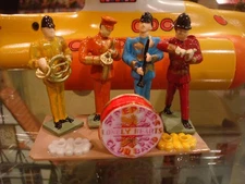 BEATLES SGT PEPPER LONELY HEARTS CUSTOM SOLDIERS SET TIN LEAD FIGURE 54MM 1:32