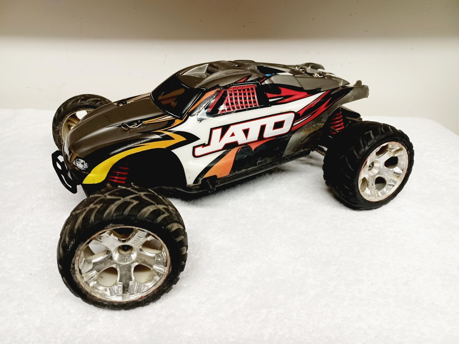 Traxxas Jato 2.5 RC 1/10 2wd Nitro Stadium Racing Truggy w/Engine EZ-Start RARE