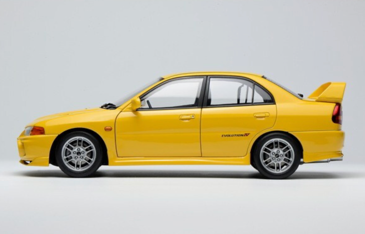 1/18 MotorHelix Mitsubishi Lancer Evolution IV Dandelion Yellow