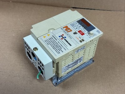 Saftronics Yaskawa CIMR-V7AU40P4 PC7 Mini Vector Drive PC740P41 FAST SHIPPING