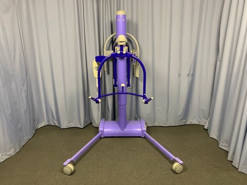 Arjo Maxi Mover Patient Lift Hoist w Power Pivot Frame + Scale + Sling - Picture 6 of 21