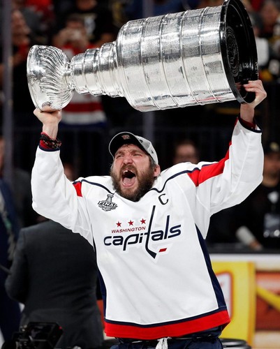 ALEX OVECHKIN 8X10 PHOTO HOCKEY 