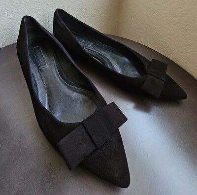 Hugo Boss Black Suede Pointed Toe Flats w/Bow, Womens SZ 40 (US SZ 