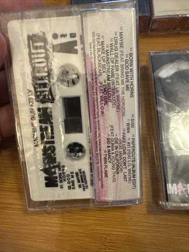 Machine Gun Kelly Mainstream Sellout White Cassette Sealed - Picture 3 of 3