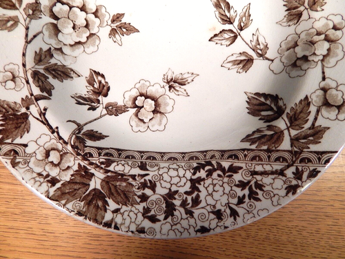 2 ANTIQUE FOLEY POTTERY "ALBERT" BROWN TRANSFERWARE RIMMED SOUP BOWLS - Picture 9 of 12