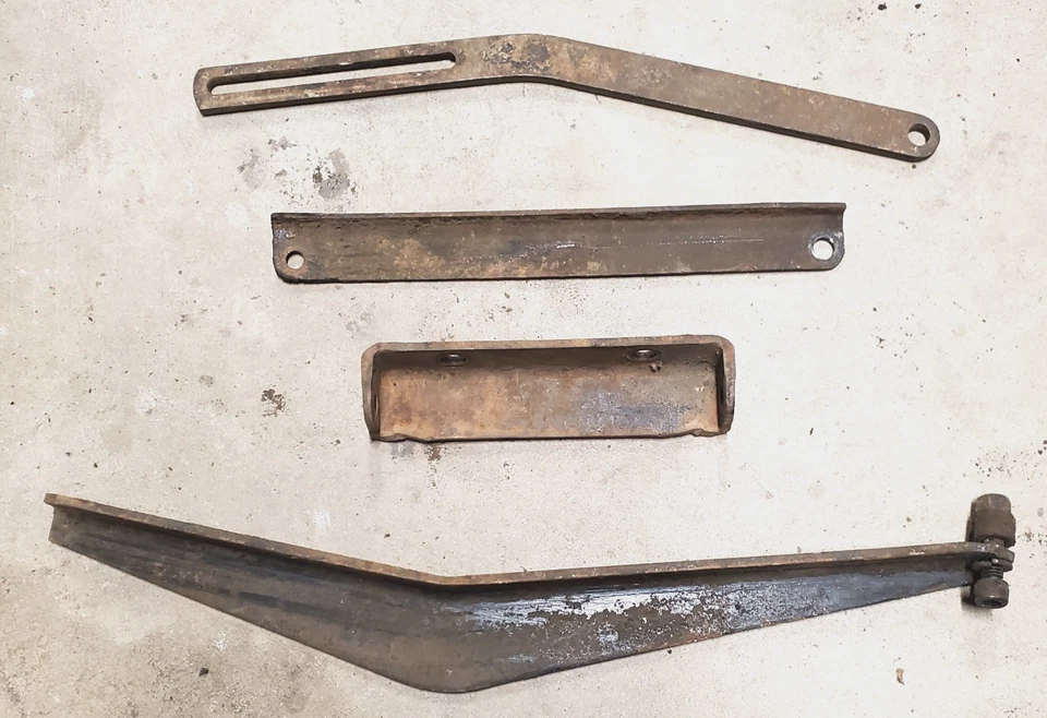 Chrysler 300/Imperial 413 1959-60 soportes de generador Foto 3 de 4