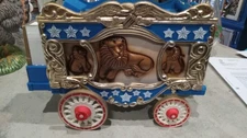 JIM BEAM STRAIGHT WHISKEY DECANTER "CIRCUS WAGON CAR LIONS DECANTER 1979