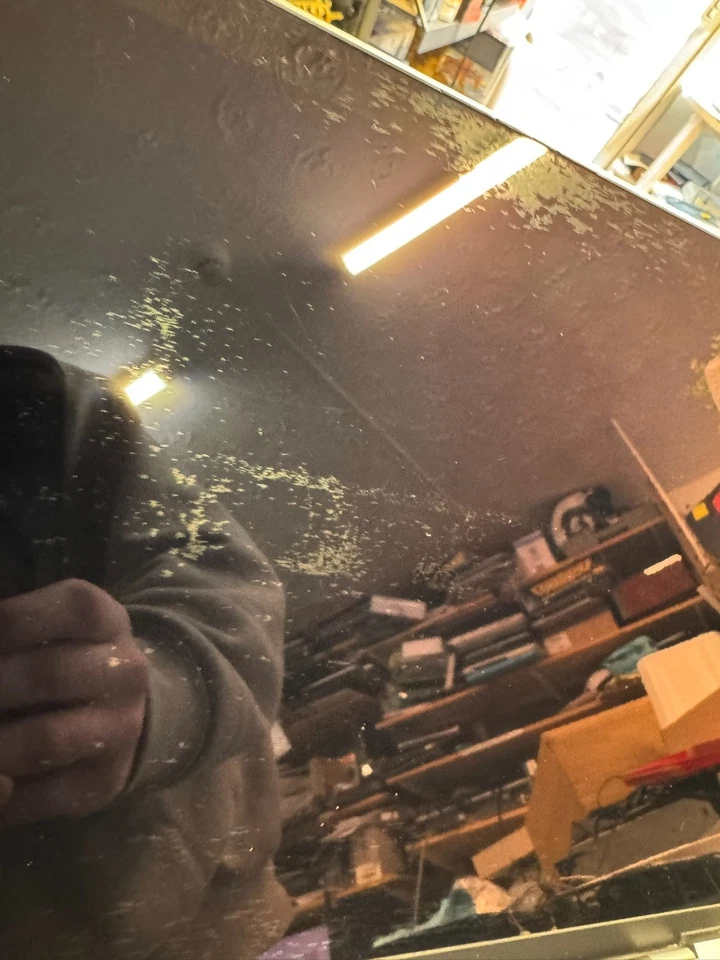 Apple MacBook Pro A1708 Retina 13.3" 2017 Core i5 256GB SSD 8GB Ram 2.3GHz - Image 2 of 4