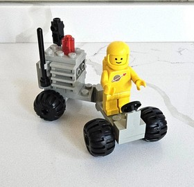 LEGO 6823 Surface Transport &ndash;Classic Space (1983) &ndash; Mint Condition w/ Manual