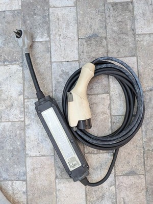 NISSAN LEAF Zero Emission 120V 12A EV Charger, Model 29690
