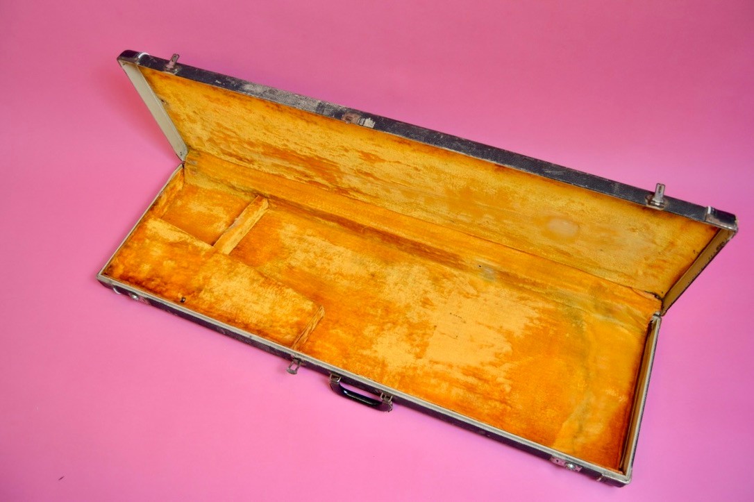 Vintage 1962 Fender Jazz Base  /  Precision Bass Hard Case - White Tolex  Custom!