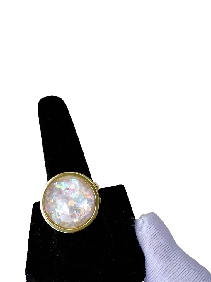 Anillo de ópalo 18 mm resina cremosa ópalo; banda de acero inoxidable 18K GP facetada Foto 4 de 4