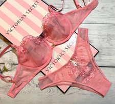 Victoria’s Secret 3D Floral Bordado Rosa Transparente Hope Sujetador y Conjunto de Panty a Juego