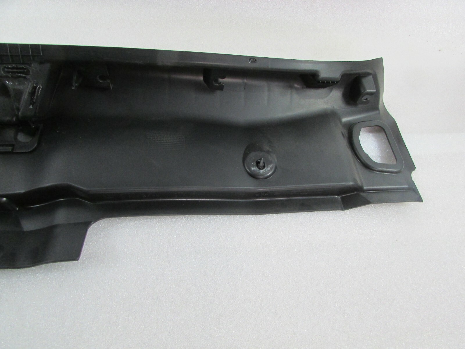 Maserati Ghibli, Trunk Latch Carpet Cover, Used, P/N 670011415