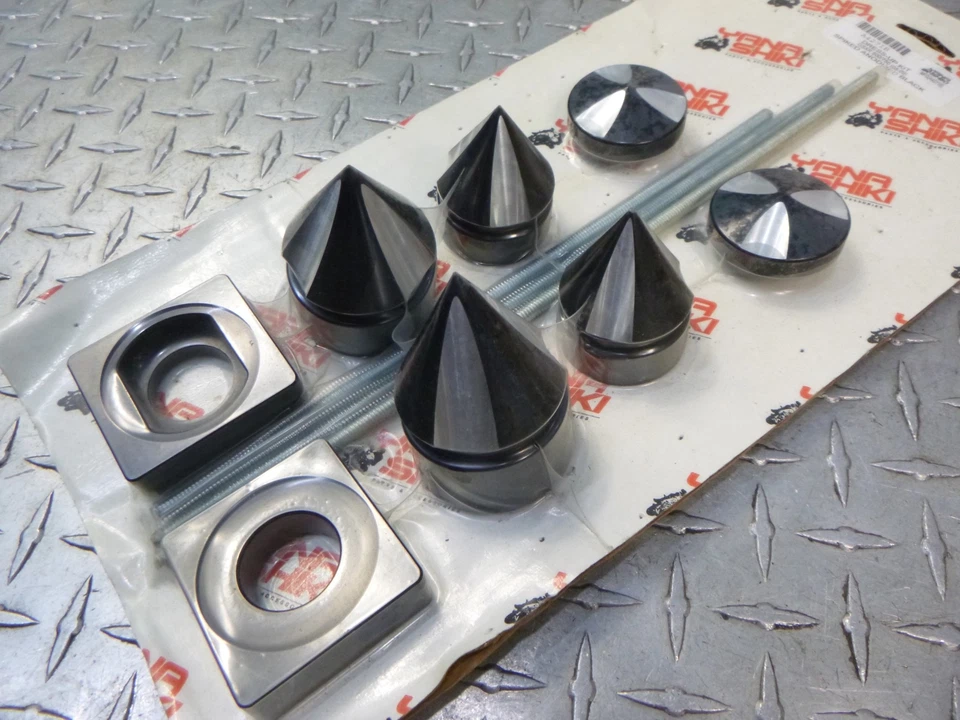 轴装扮套件 08 - 2017 铃木 GSXR 600 & 750 黑色数控坯铝 美国 — 第 3/4 张图片