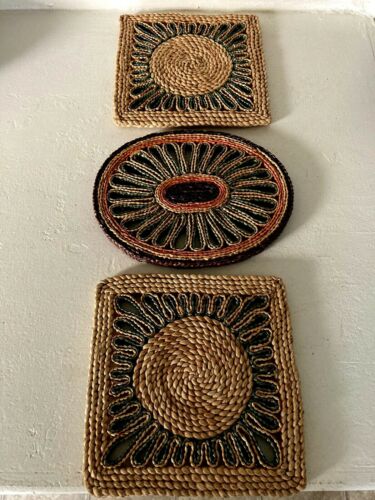 Mexican Straw Trivets VTG Boho Table Protectors Set of 3 Square Round Colorful - Picture 1 of 4
